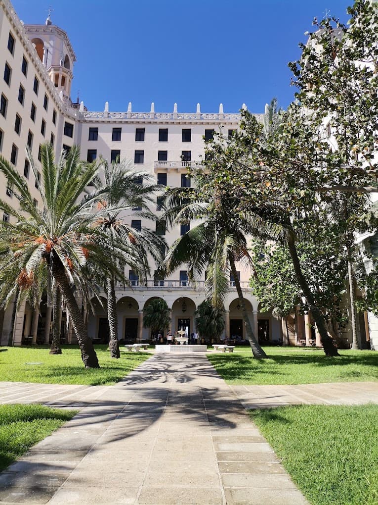 Отель Насиональ